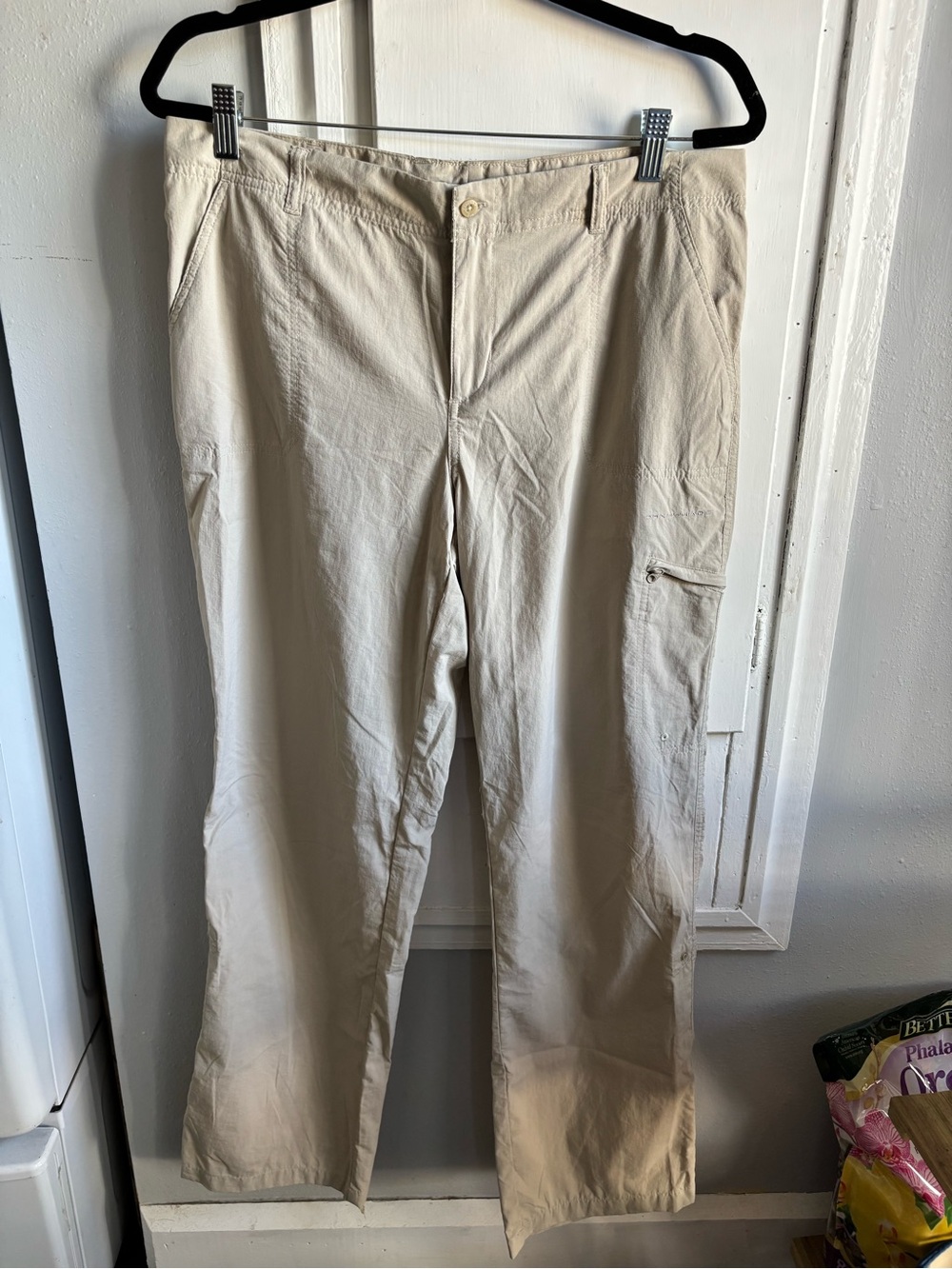 Women's Straight-Leg Utility Pants in Light Beige